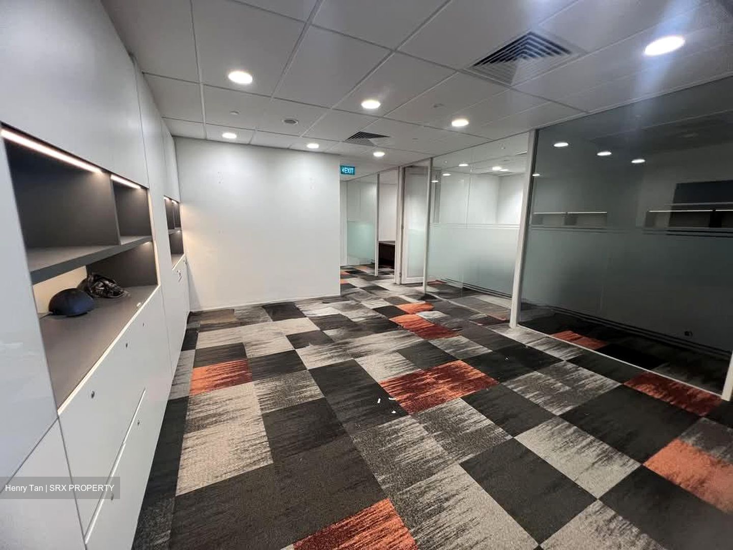 111 Somerset (D9), Office #581719421